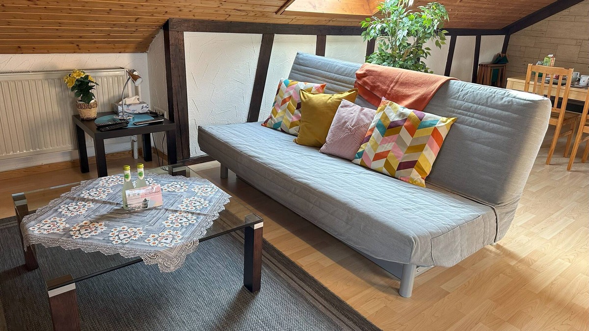 Lochgau Apartment | Schöne, Geräumige Ferienwohnung im Wein- u. Wandergebiet, Freizeitpark I.d. Nähe