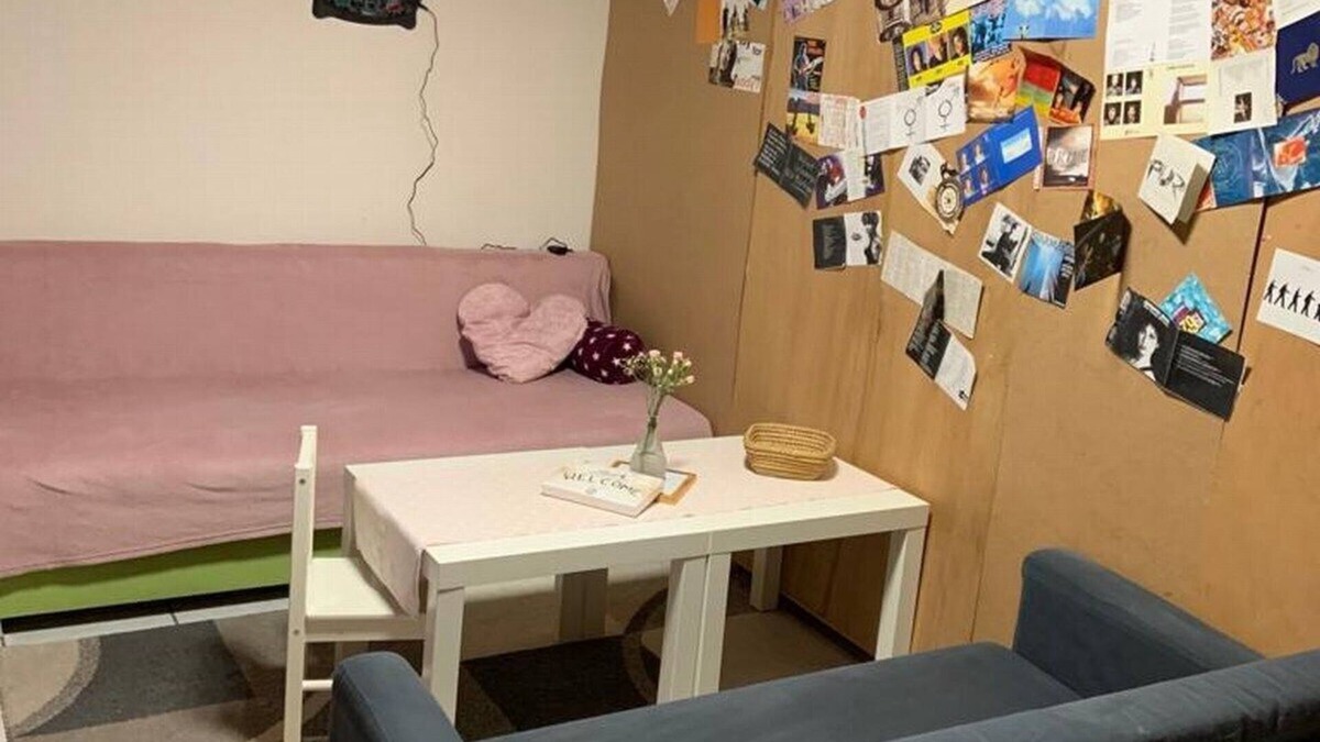 Vorstetten Apartment | Schönes Zimmer mit Schlaf- und Wohnbereich, Extra Badezimmer
