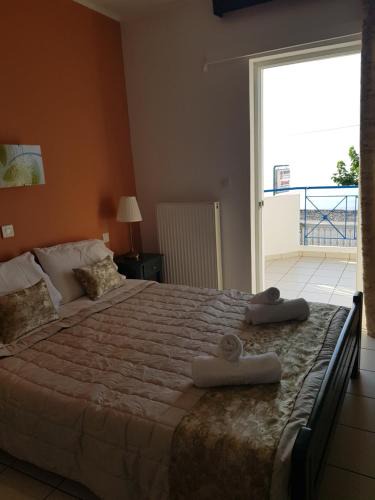 Sarakiniko Apartment | Schinas Apts.