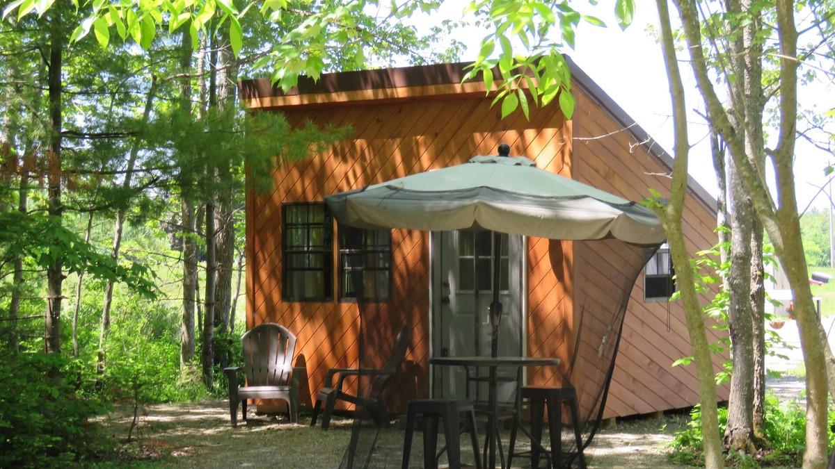 Lincoln Cabin | Schlafman's Hollow Solar Cabin 1