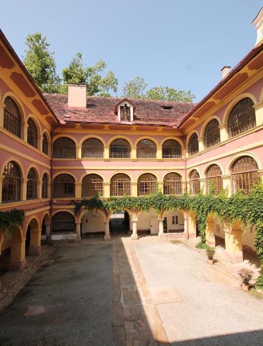 Deutschlandsberg Apartment | Schloss Frauenthal