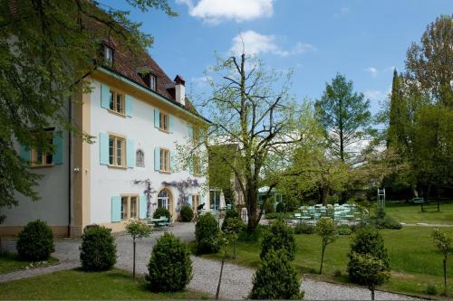 Ueberstorf Hotel | Schloss Ueberstorf - Tafeln, Tagen, Träumen