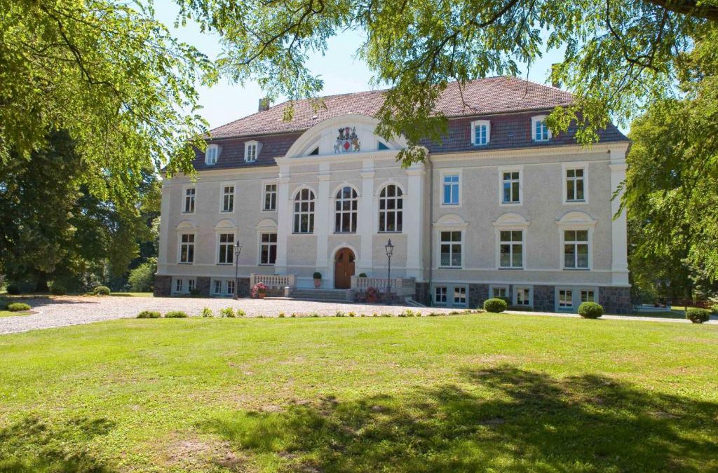 Boldekow House | Schloss Zinzow