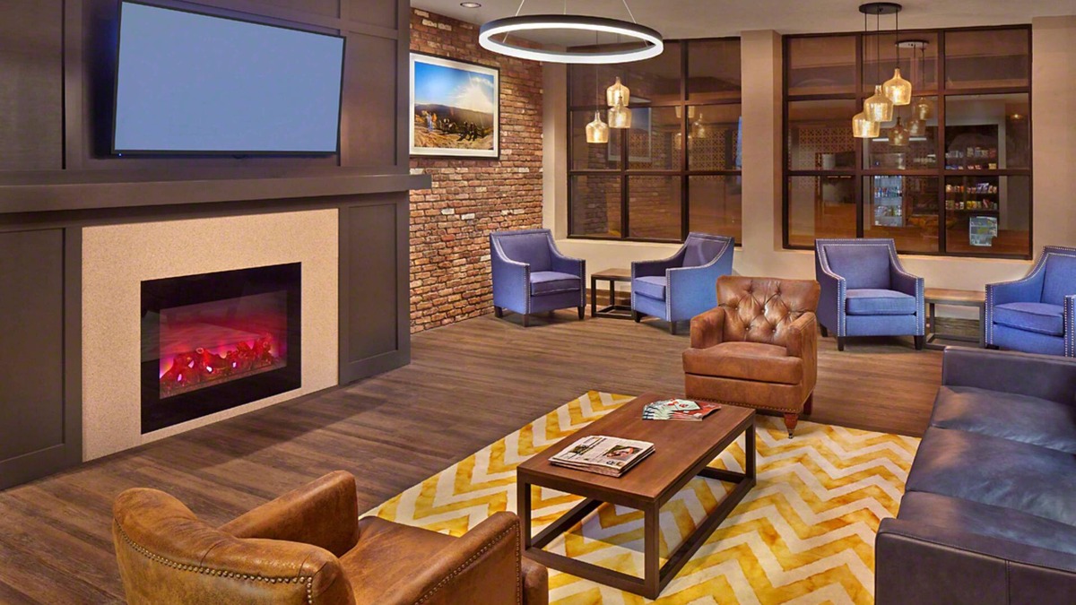 Morgantown Hotel | Scholar Morgantown, Tapestry Collection by Hilton