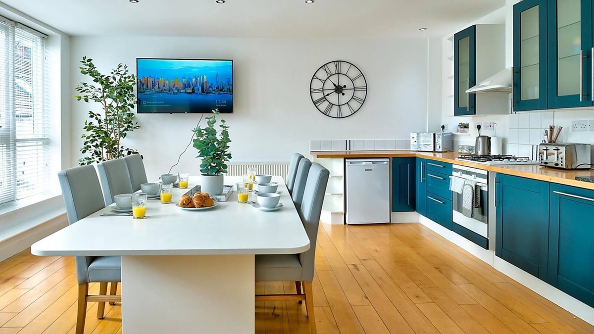 Coalbrookdale House | School Path Ironbridge Townhouse with Roof Terrace