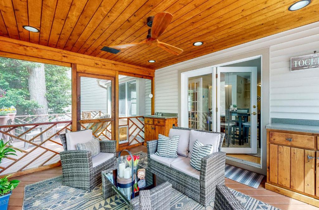 Salisbury House | Schumaker Pond Paradise