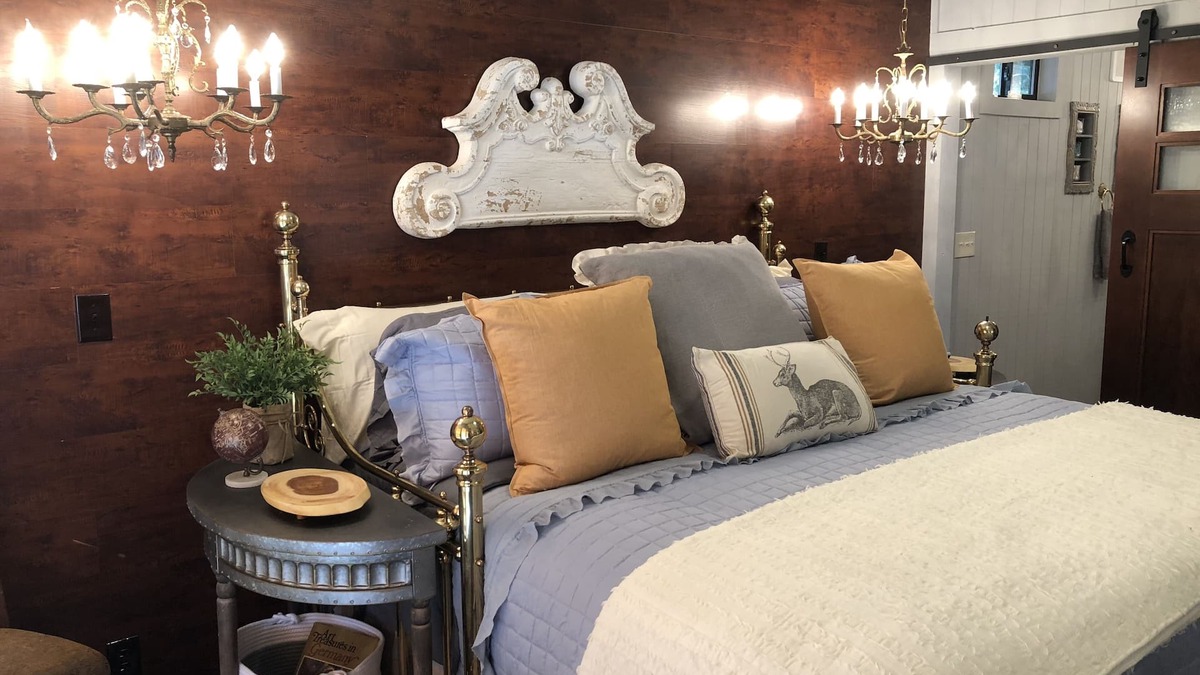 Harlandale Cottage | Schwester Haus Long and short Term Rental Discount Available.