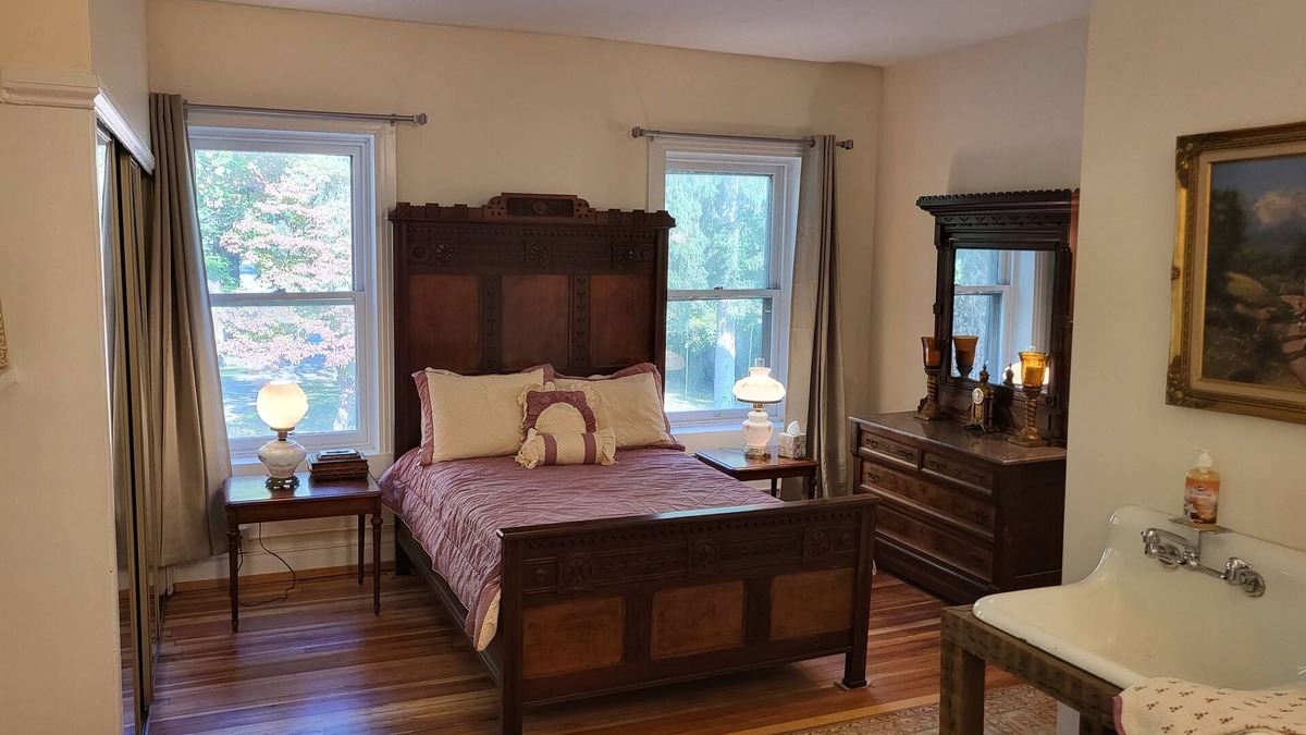 Frederick Other | Scientist's Suite in the Manor House!