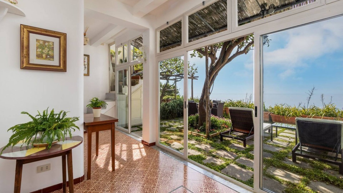 Liparlati House | Scorcio d'Oltremare - Patio overlooking the Sea