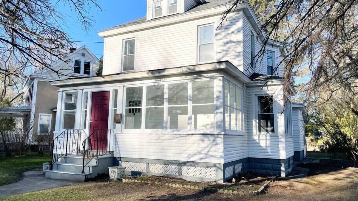 Scotia House | Scotia Getaway: Spacious 3bed 2bath | K & Q Beds
