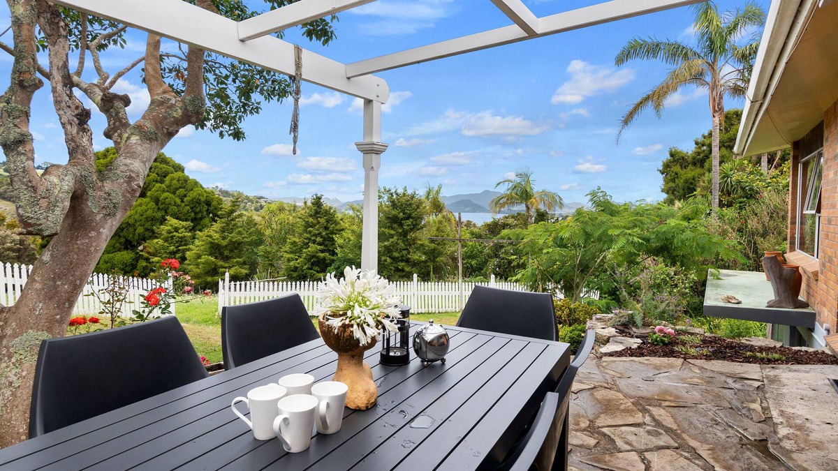 Parua Bay House | SCOTT HOUSE - TAMATERAU HOLIDAY HOME in Abel Tasman National Park