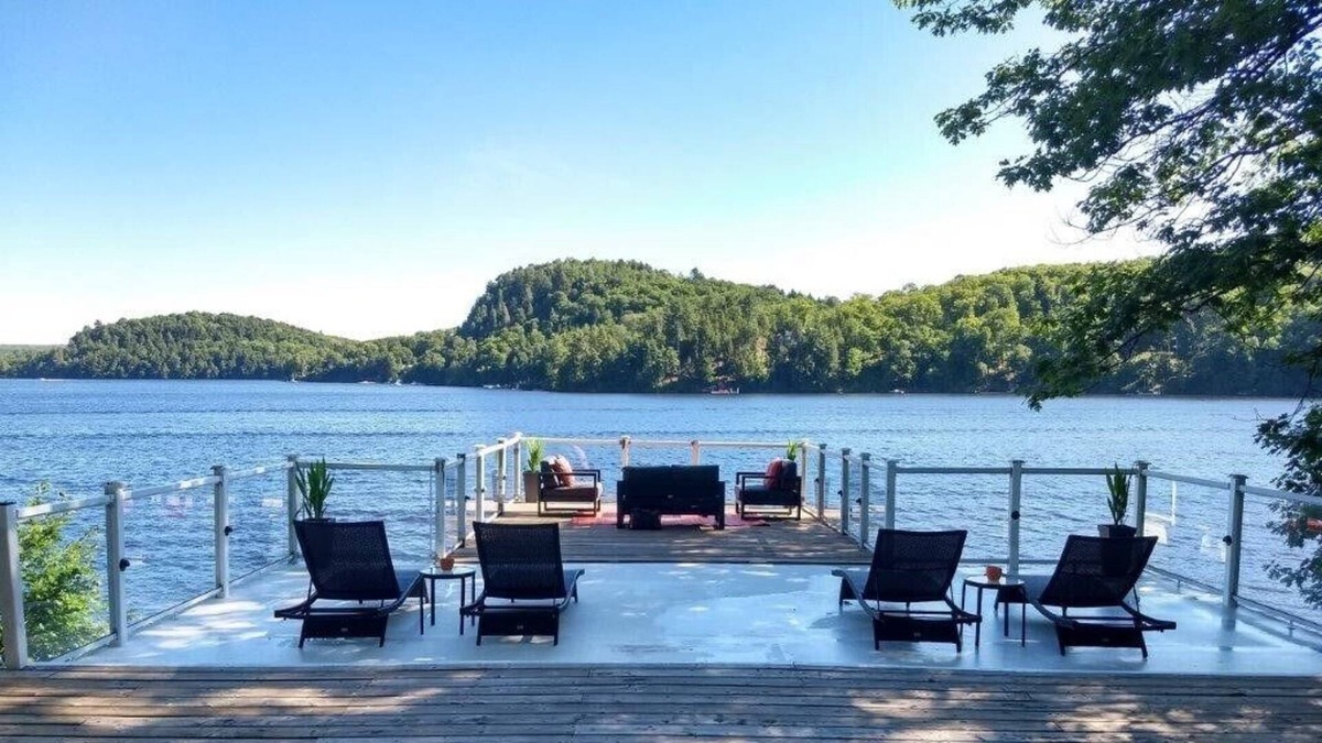 Huntsville Cottage | Scott's Point Islandview - Reasons For The Seasons...