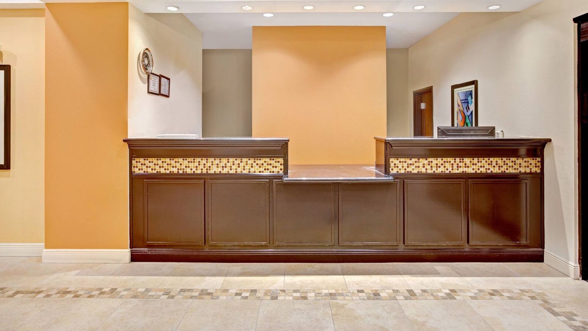 La Porte Hotel | Scottish Inn and Suites La Porte