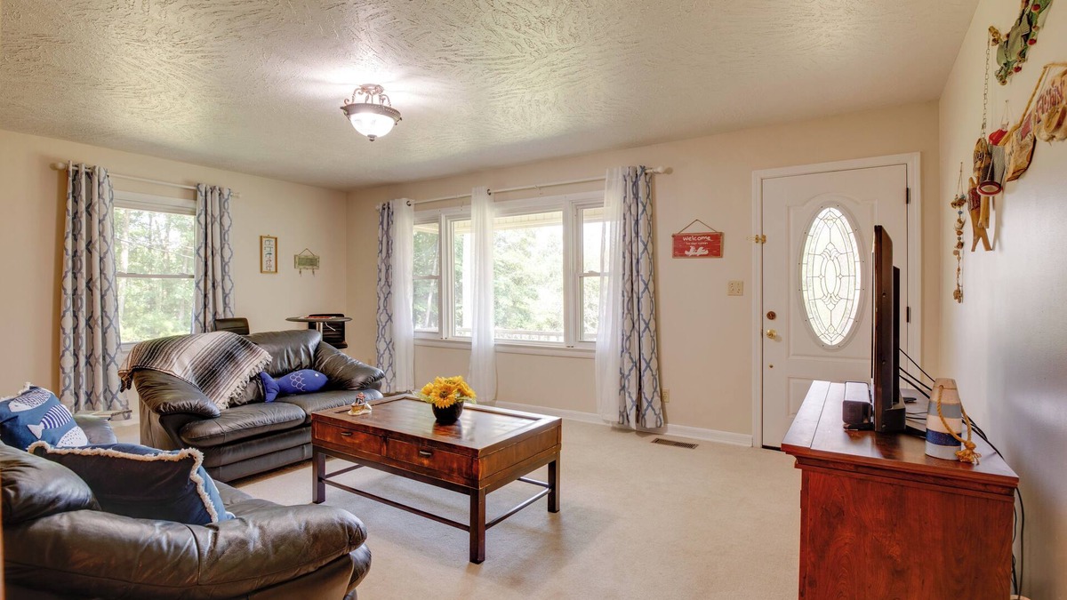 Scottsboro House | Scottsboro Retreat 4 Mi to Guntersville Lake