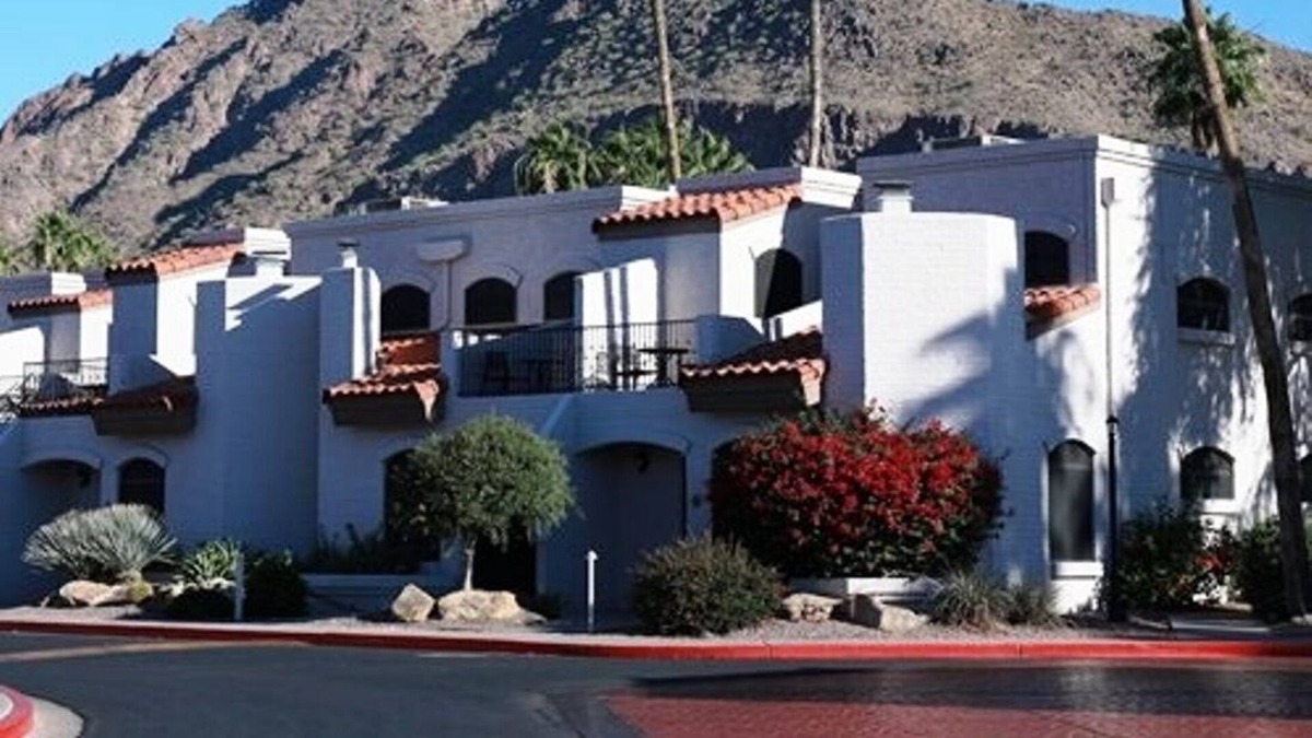 Scottsdale Resort | SCOTTSDALE CAMELBACK RESORT 2 bedroom Fri/Sat weeks