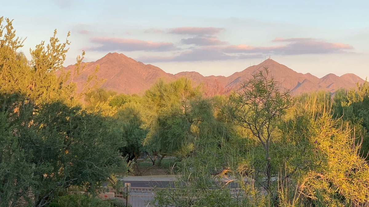 North Scottsdale Condo | Scottsdale Desert Getaway! Prime location! Quality! Comfort! Sun!
