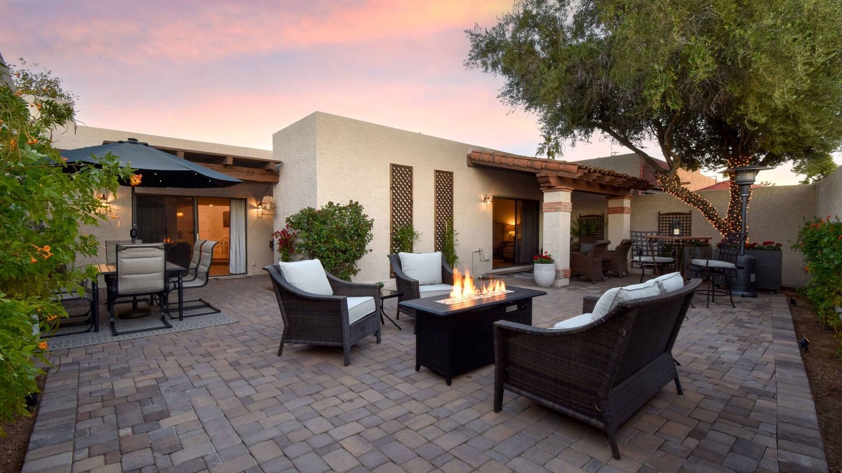 South Scottsdale House | Scottsdale/McCormick Ranch Santa Fe - Private Courtyard - Fire Pit & BBQ