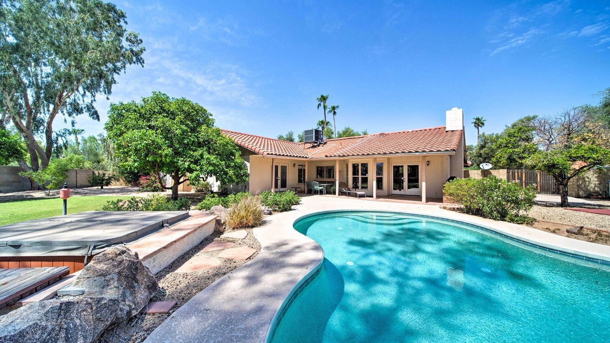 Buenavante House | Scottsdale Oasis w/Fruit Trees, Sport Court & Spa