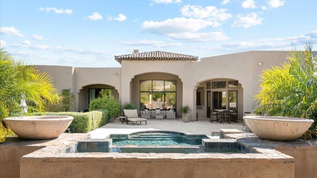 McDowell Acres House | Scottsdale Paradise- POOL, Spa, Pickleball/Basketball, Fire Pit & Great HIKING!