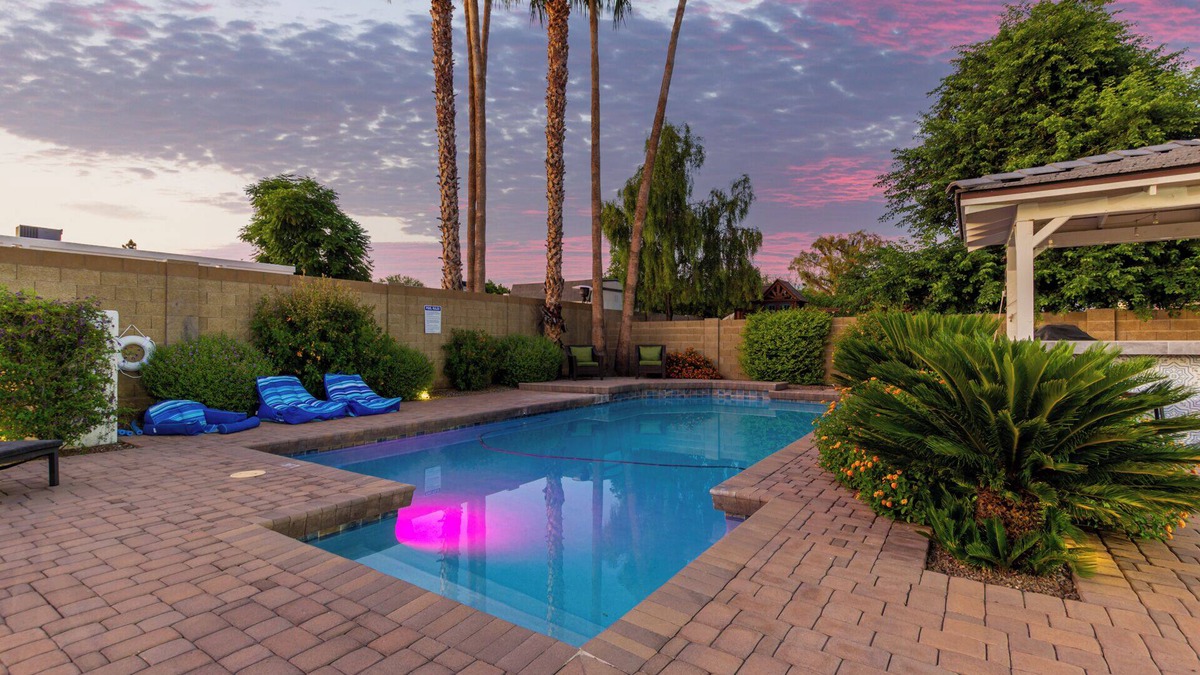 Buenavante House | Scottsdale Resort-Style Getaway| Pool, Spa & Fire Pit Haven