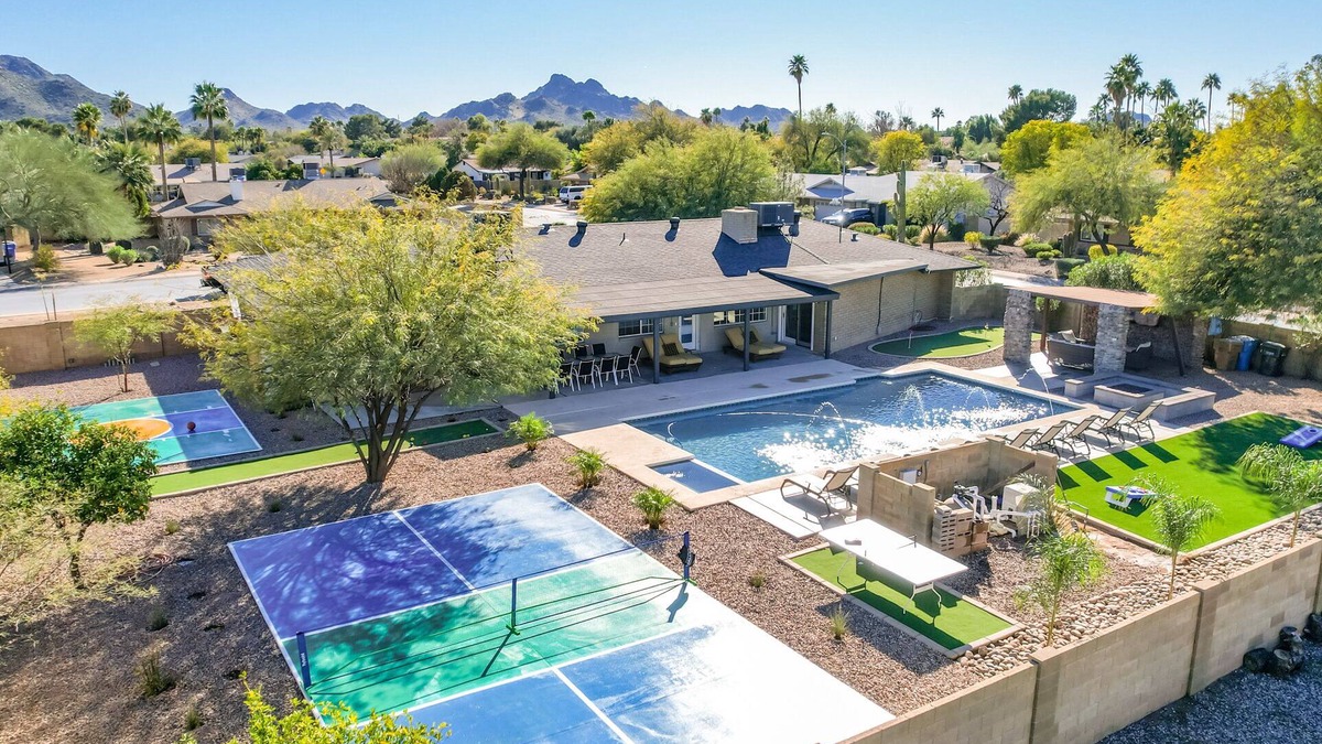 Paradise Valley Village House | Scottsdalestays 9 BDRM Multimillion Estate-Pool-Spa-Pickleball-Basketball & More