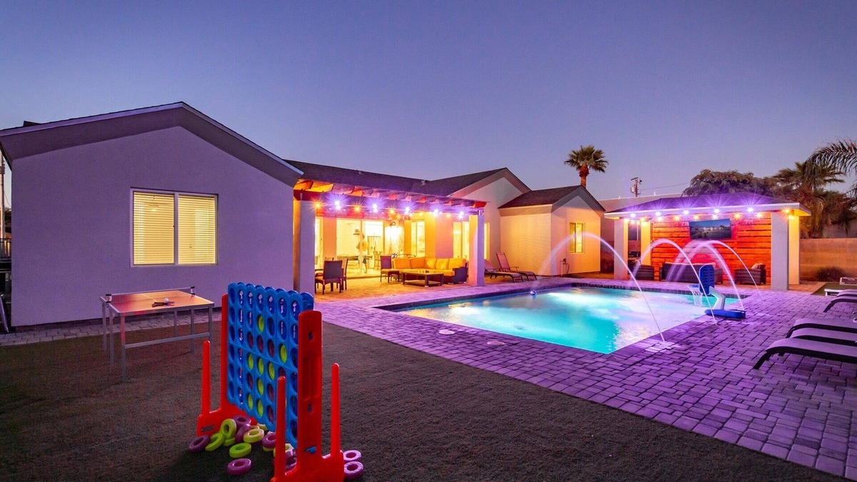 Paradise Valley Village House | ScottsdaleStays-The Ultimate 10BDRM-6BATH Estate – Huge Pool, Spa, Sport Courts.