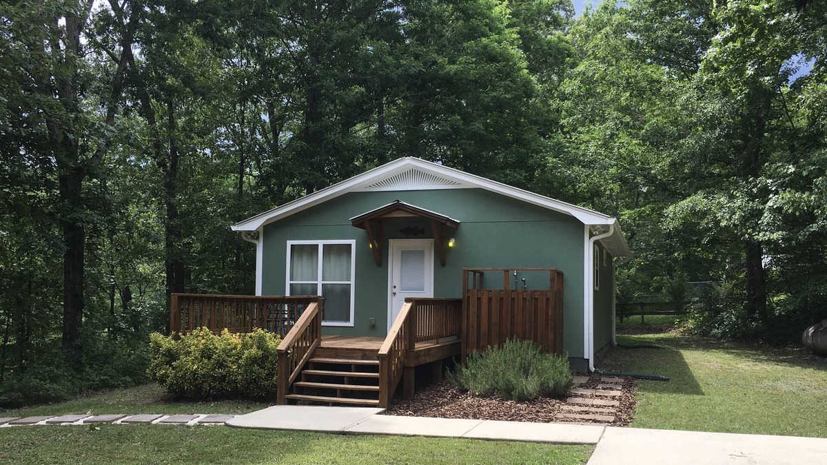 Arley House | Scout's Hideaway on Beautiful Smith Lake