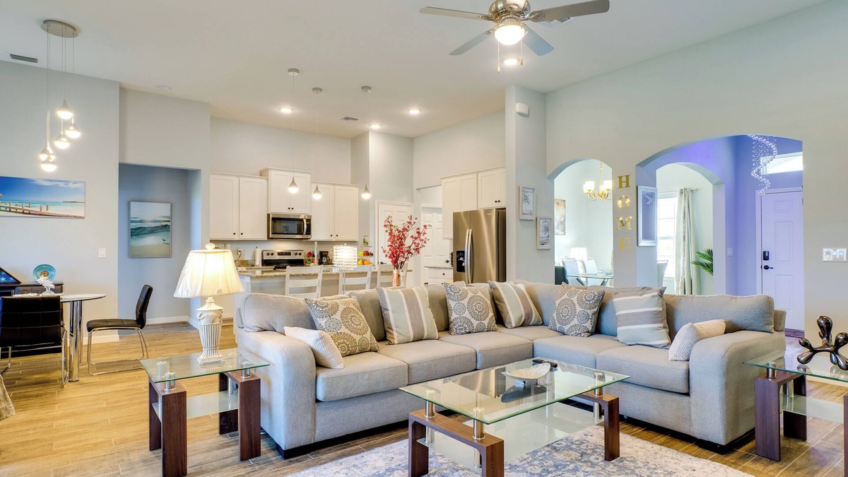 Burnt Store House | Screened-In Patio & Grill: Cape Coral Retreat
