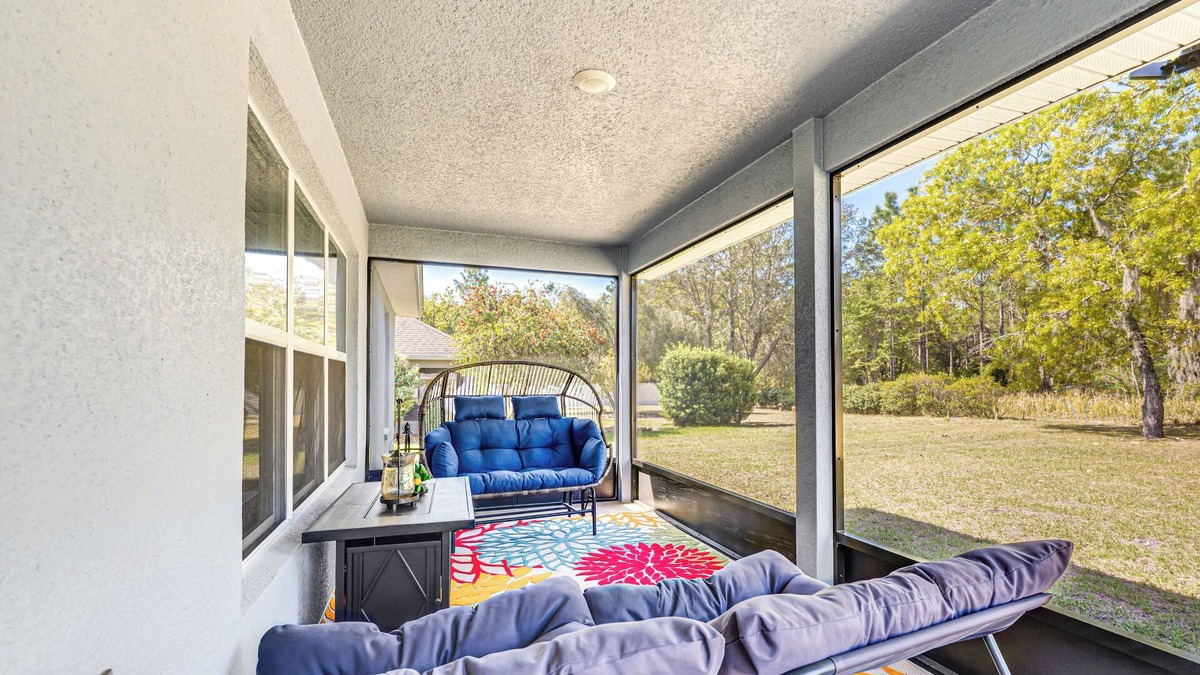 Candler House | Screened Lanai: Relaxing Retreat in Ocala!