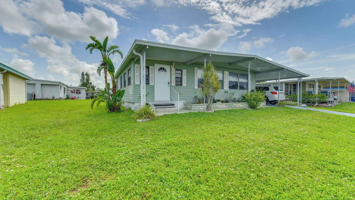 Palmetto House | Screened Porch & Community Perks: Home in Ellenton