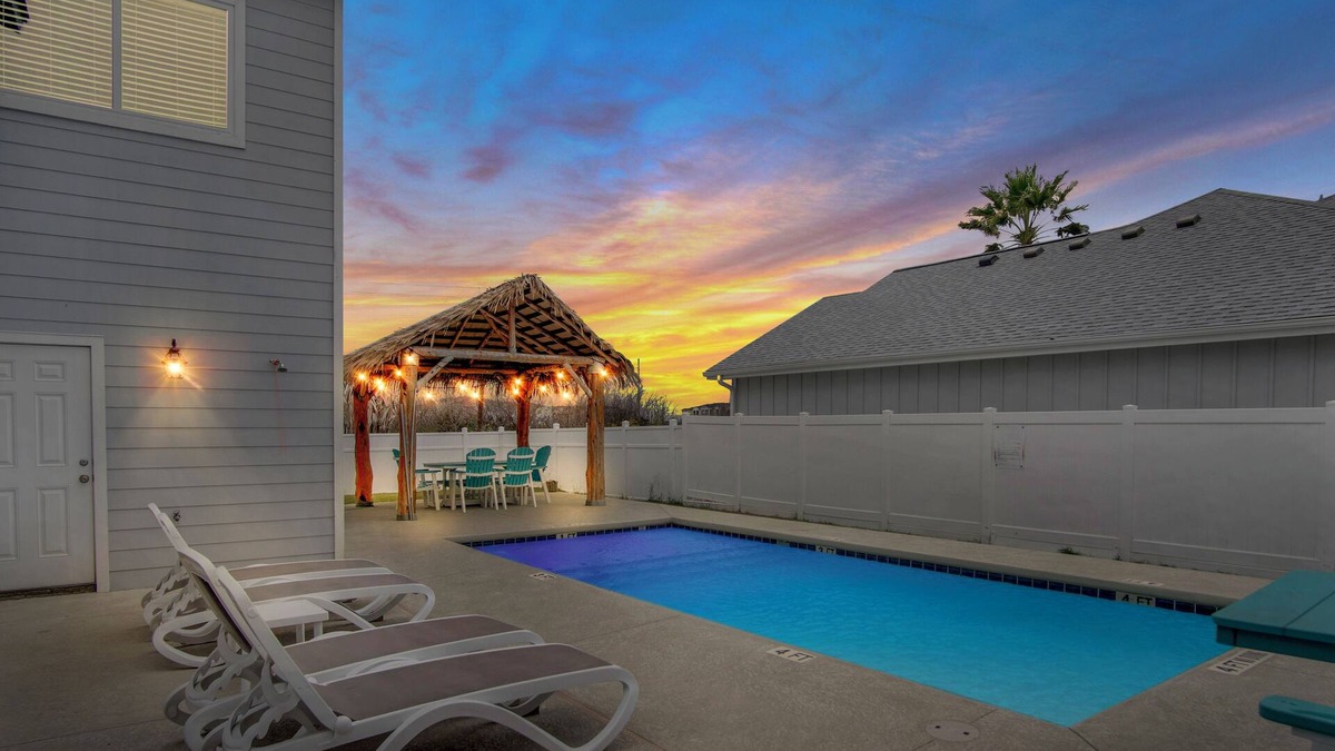 Safe Harbor House | Sdl609-sassy Seahorse