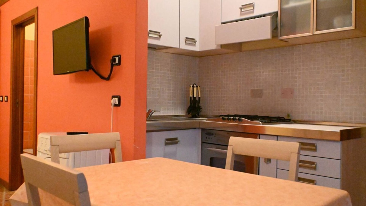 Maiolati Spontini Apartment | SE137 – Senigallia, ground floor studio in excellent location