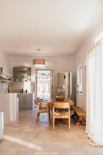 Milopotas Villa | Sea and Sun l