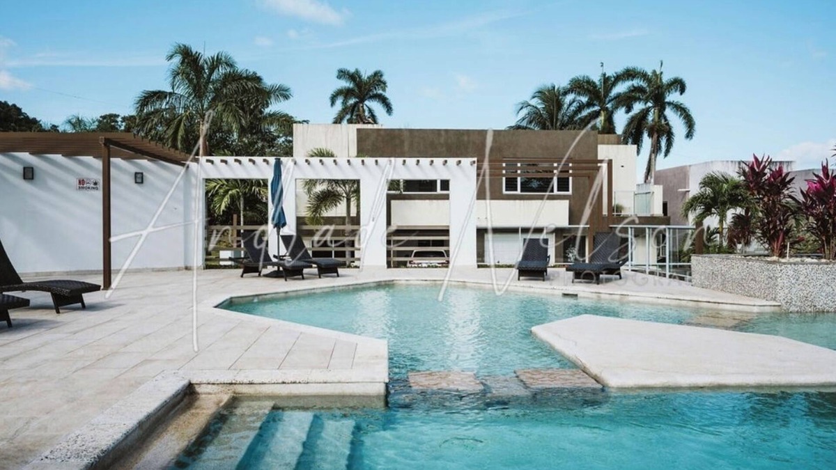 Montego Bay Cottage | Sea-Breeze Cottage Montego Bay Jamaica