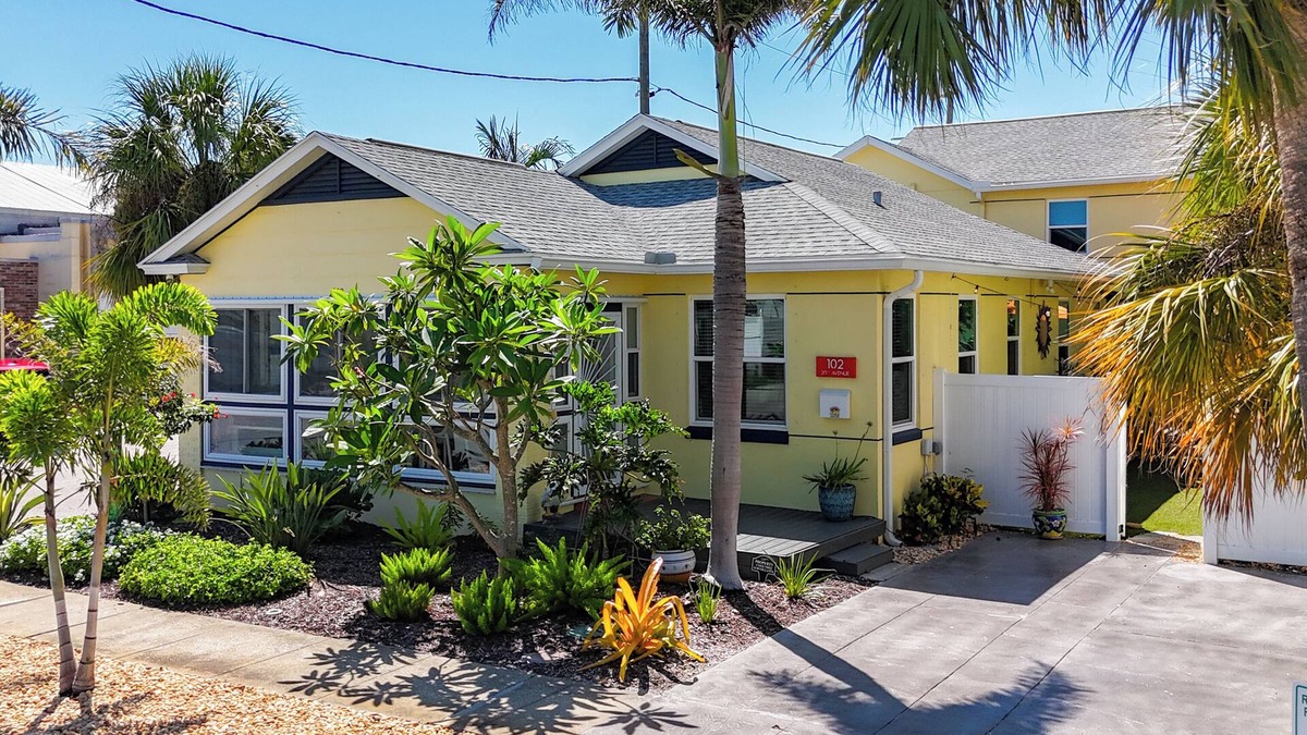 Pass-a-Grille House | Sea Breezes and Sunsets: Your Fully Renovated Pass-A-Grille Beach Getaway