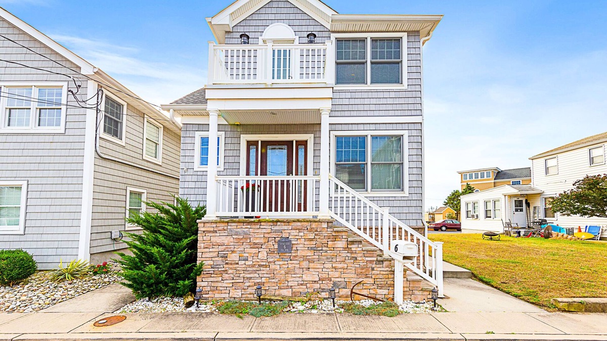 Sea Bright House | SEA BRIGHT Beach Oasis! 75 ft from the beach - Water views & Spectacular Sunsets