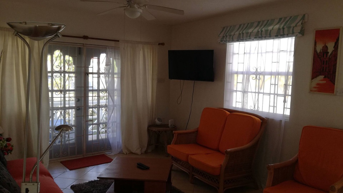 Enterprise Villa | Sea Coast Villas. Large ground floor villa near Freight Bay popular with surfers