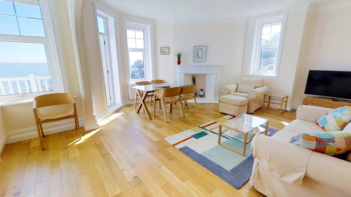 Meads Apartment | Sea Dreams - family friendly 2-bed apartment with balcony and gorgeous sea views
