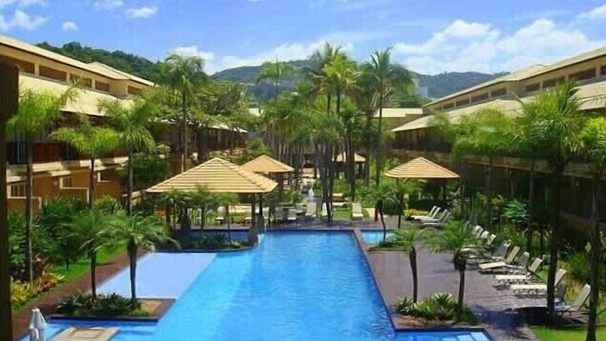 Enseada Apartment | SEA FRONT APARTMENT - JUST CROSS THE STREET - Pantai Enseada Condominium