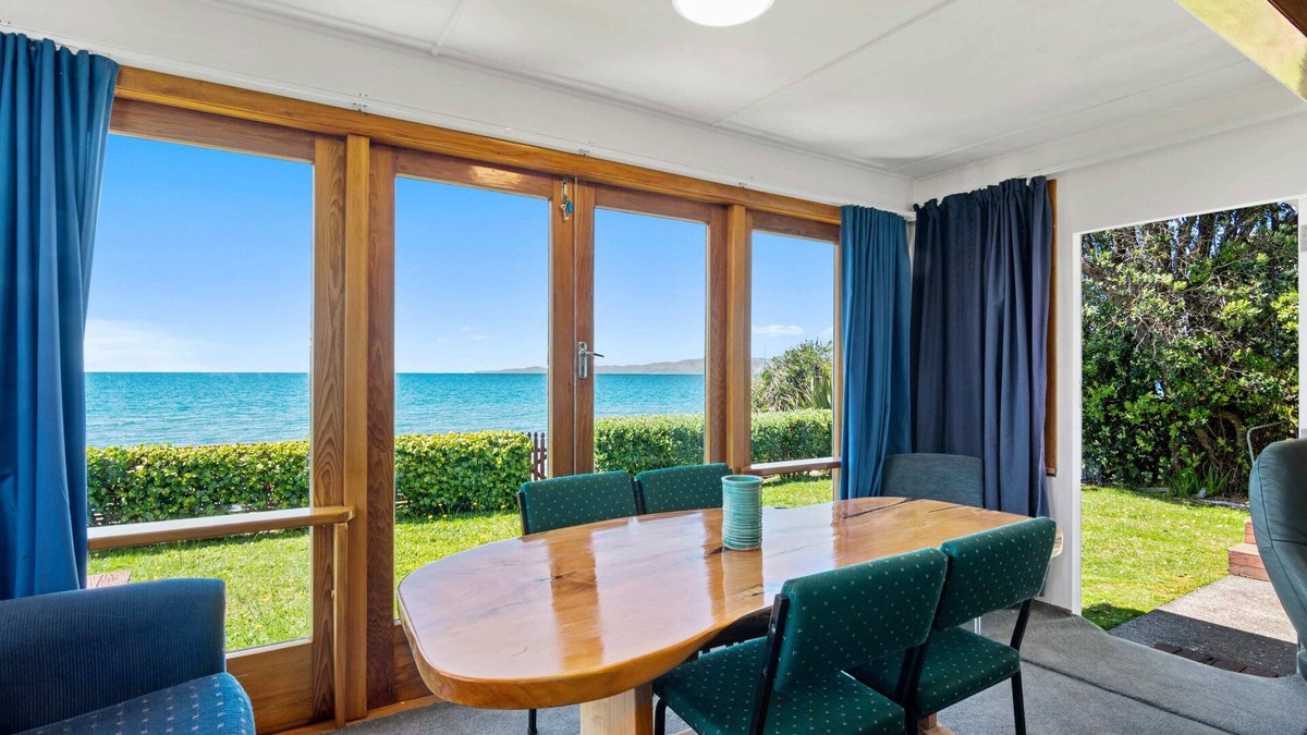 Pakawau House | Sea Front at Pākawau