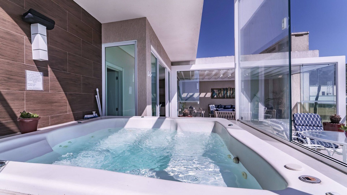 Mariscal Apartment | Sea Front Duplex with Hydromassage