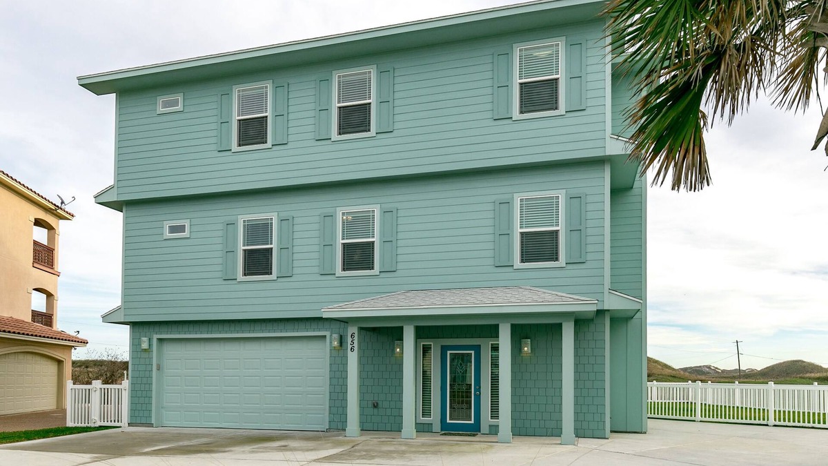 Safe Harbor House | Sea Glass Place - Newly Built Home Fabulous Beach Views, Pool - Hear the Surf
