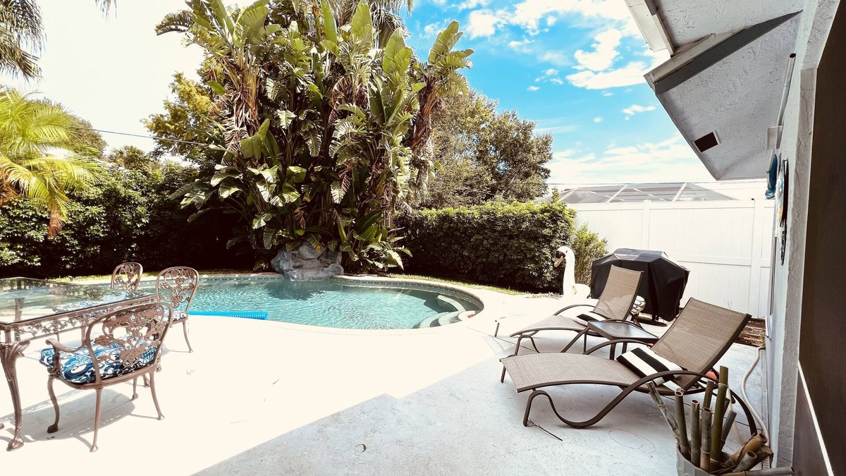 Sebastian Highlands House | Sea Grape Retreat in Sebastian