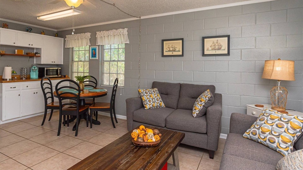 Lamar Condo | Sea Gun Bayhome 128 | Copano Bay Access + Pool!