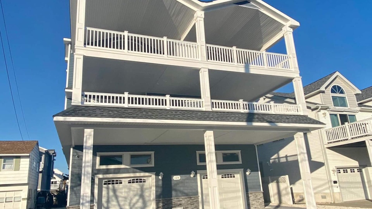 Townsend's Inlet House | SEA ISLE POOL - 6 Bedroom TownHouse with ELEVATOR/POOL in Townsends Inlet