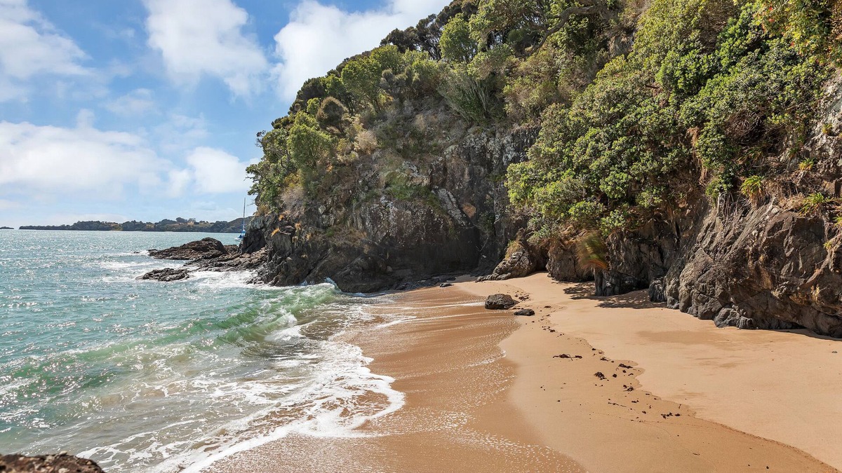 Kerikeri House | Sea it All - Kerikeri Holiday Home