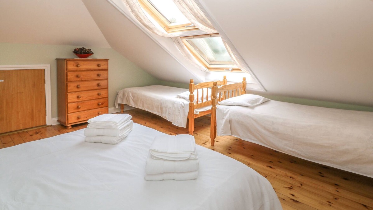 Paignton Cottage | Sea Peeps