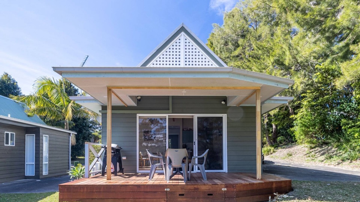 Berrara House | Sea Shell Chalet @ Berrara Chalet