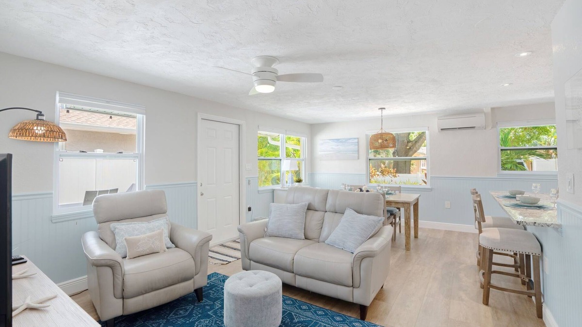 South Sarasota House | Sea Shell: Pool, Hot tub, new Renovation, Sleeps 4