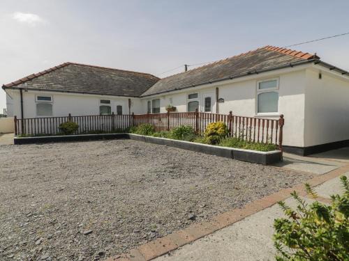 Dinas Dinlle House | Sea Spray